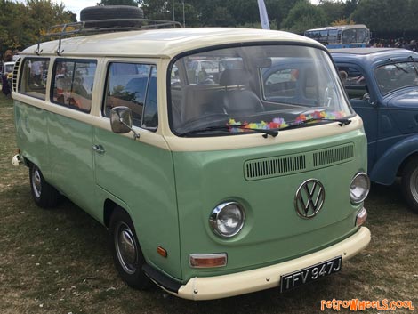 Volkswagwen T2 Transporter bus 1971